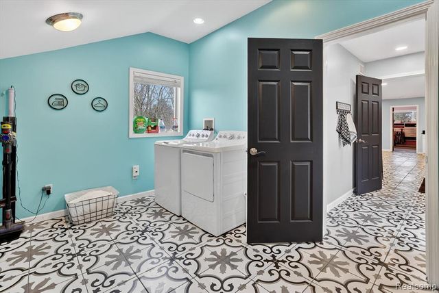 552 N Mckinley Road, Flushing, MI 48433