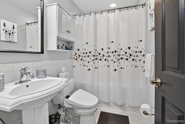 552 N Mckinley Road, Flushing, MI 48433