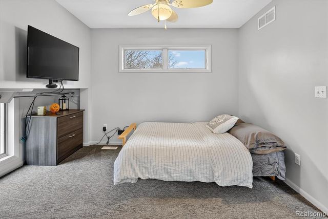 552 N Mckinley Road, Flushing, MI 48433