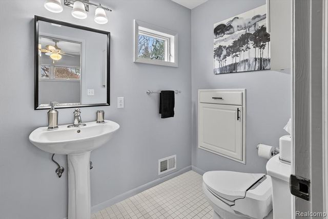 552 N Mckinley Road, Flushing, MI 48433