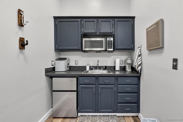 552 N Mckinley Road, Flushing, MI 48433