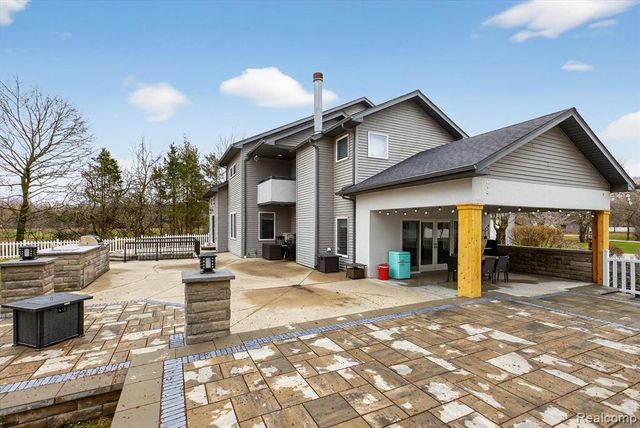 552 N Mckinley Road, Flushing, MI 48433