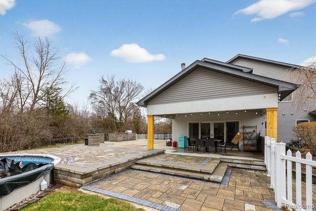 552 N Mckinley Road, Flushing, MI 48433