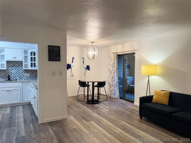 6361 S 80th East Avenue B, Tulsa, OK 74133