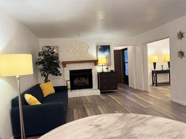 6361 S 80th East Avenue B, Tulsa, OK 74133