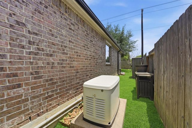 4310 Bearberry Avenue, Baytown, TX 77521