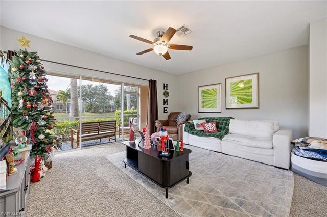 1338 Weeping Willow CT, Cape Coral, FL 33909