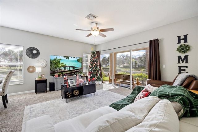 1338 Weeping Willow CT, Cape Coral, FL 33909