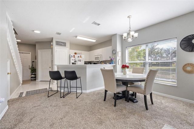 1338 Weeping Willow CT, Cape Coral, FL 33909