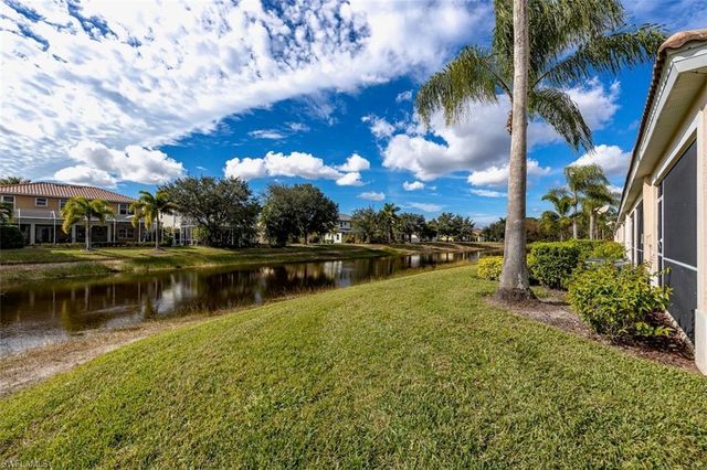 1338 Weeping Willow CT, Cape Coral, FL 33909