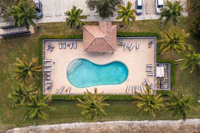 1338 Weeping Willow CT, Cape Coral, FL 33909