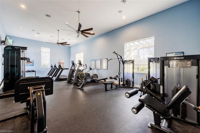 1338 Weeping Willow CT, Cape Coral, FL 33909