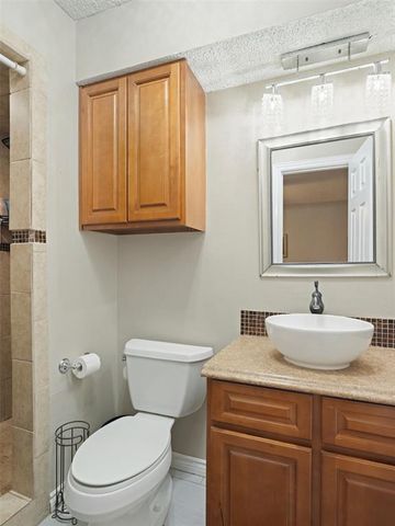 1032 SE 8th Street, Moore, OK 73160