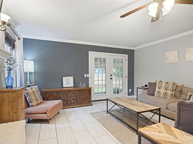 1032 SE 8th Street, Moore, OK 73160