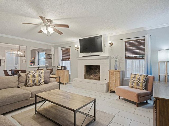 1032 SE 8th Street, Moore, OK 73160