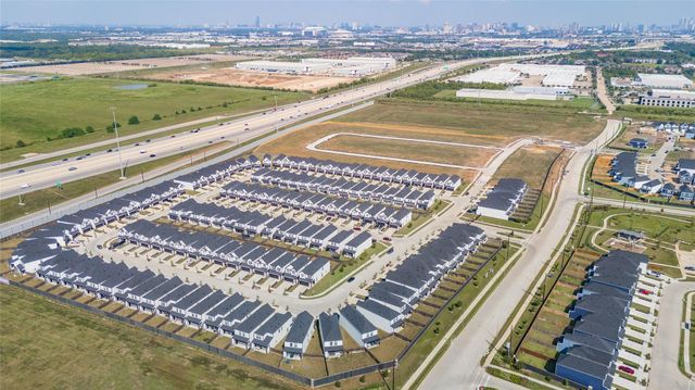 10415 Lancaster Forest Lane 33, Houston, TX 77051