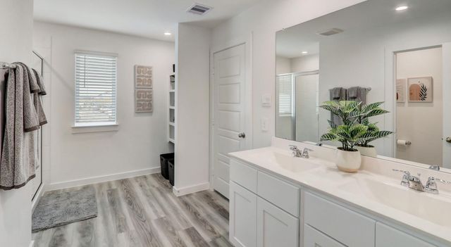 10415 Lancaster Forest Lane 33, Houston, TX 77051