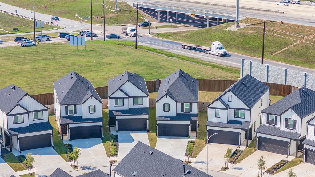 10415 Lancaster Forest Lane 33, Houston, TX 77051