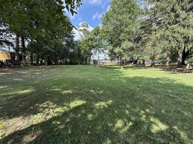 9470 Peck Road, Greenville, MI 48838