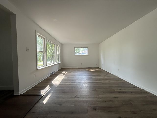 9470 Peck Road, Greenville, MI 48838