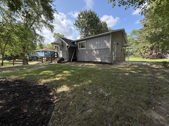 9470 Peck Road, Greenville, MI 48838