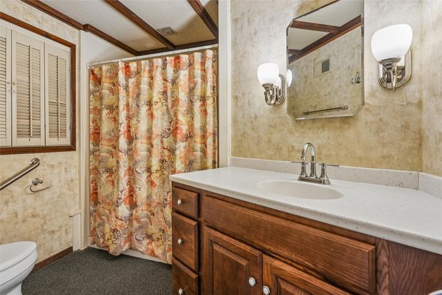 1204 Locust Street, Adel, IA 50003