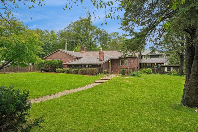 1204 Locust Street, Adel, IA 50003