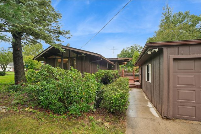 1204 Locust Street, Adel, IA 50003