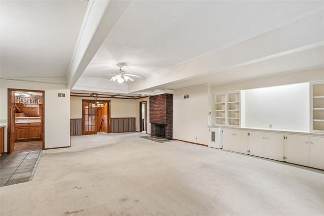 1204 Locust Street, Adel, IA 50003