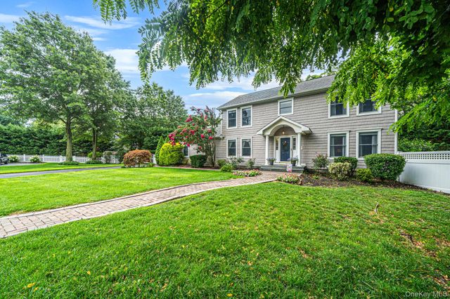 8 Old Orchard Court, Rocky Point, NY 11778
