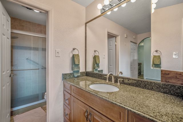 149 Calle Ojo Feliz B, Santa Fe, NM 87505