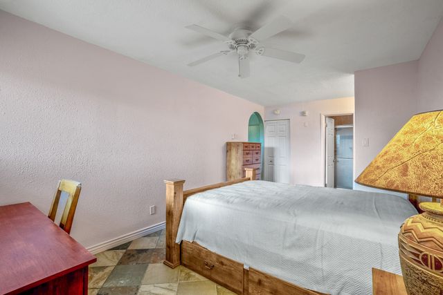 149 Calle Ojo Feliz B, Santa Fe, NM 87505