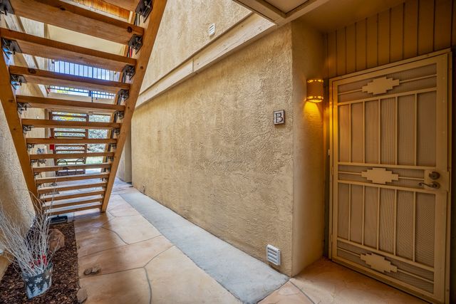 149 Calle Ojo Feliz B, Santa Fe, NM 87505