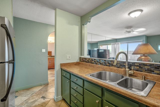 149 Calle Ojo Feliz B, Santa Fe, NM 87505