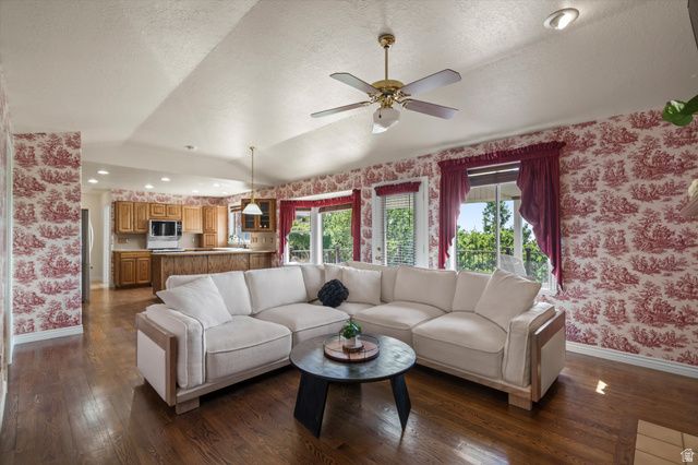 1139 N 3150 E, Layton, UT 84040