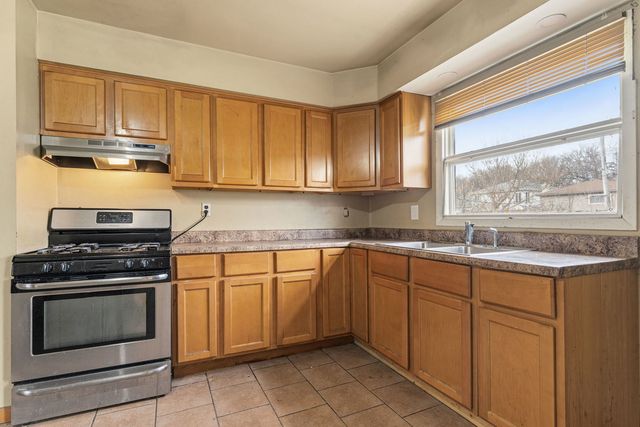 720 Blackhawk Drive, University Park, IL 60484