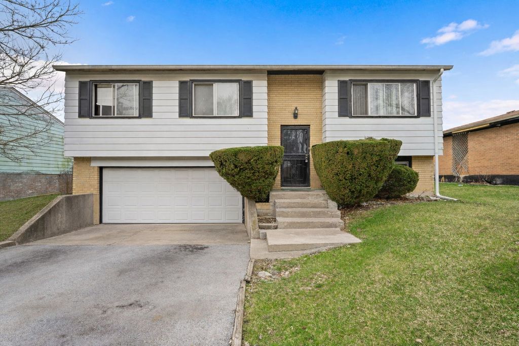 720 Blackhawk Drive, University Park, IL 60484