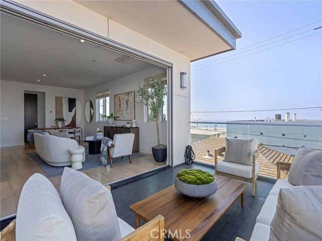 320 35th Street, Manhattan Beach, CA 90266