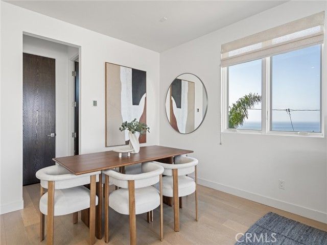 320 35th Street, Manhattan Beach, CA 90266