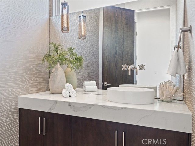 320 35th Street, Manhattan Beach, CA 90266