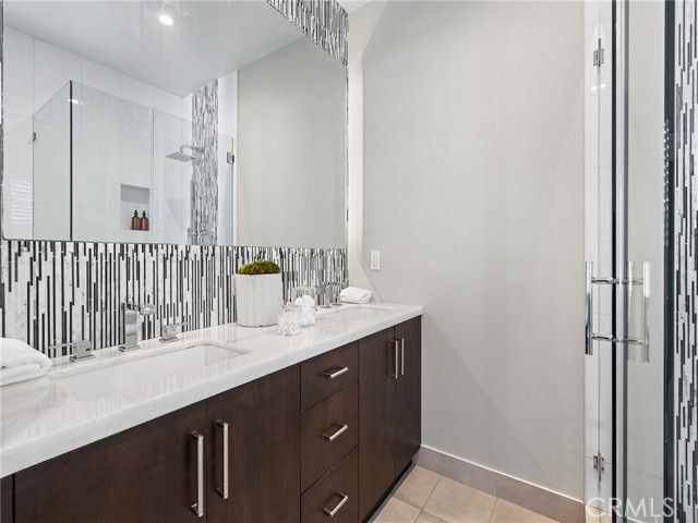 320 35th Street, Manhattan Beach, CA 90266