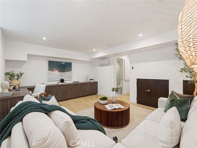 320 35th Street, Manhattan Beach, CA 90266