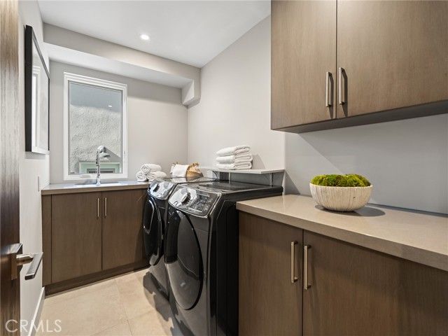 320 35th Street, Manhattan Beach, CA 90266