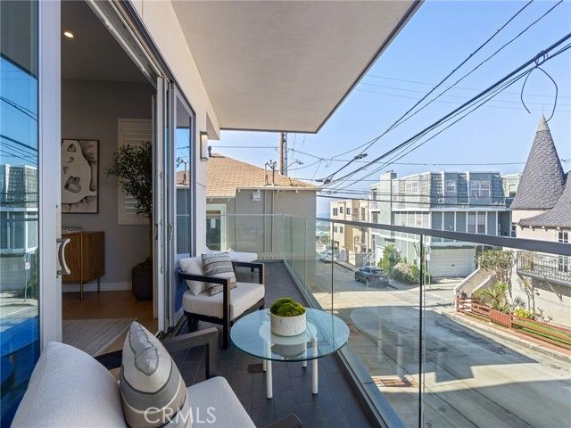 320 35th Street, Manhattan Beach, CA 90266