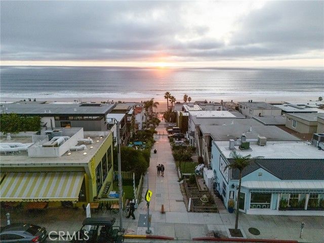 320 35th Street, Manhattan Beach, CA 90266