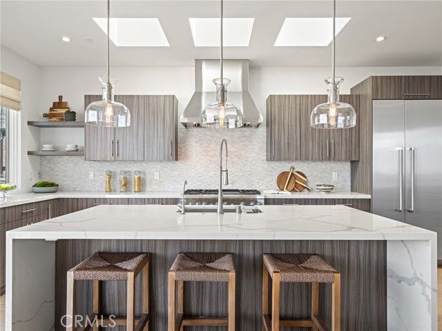 320 35th Street, Manhattan Beach, CA 90266