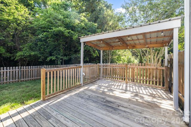 13914 Loch Loyal Drive, Charlotte, NC 28273