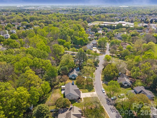 13914 Loch Loyal Drive, Charlotte, NC 28273