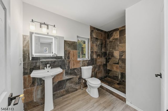 109 Monmouth Ave, Wayne Twp., NJ 07470