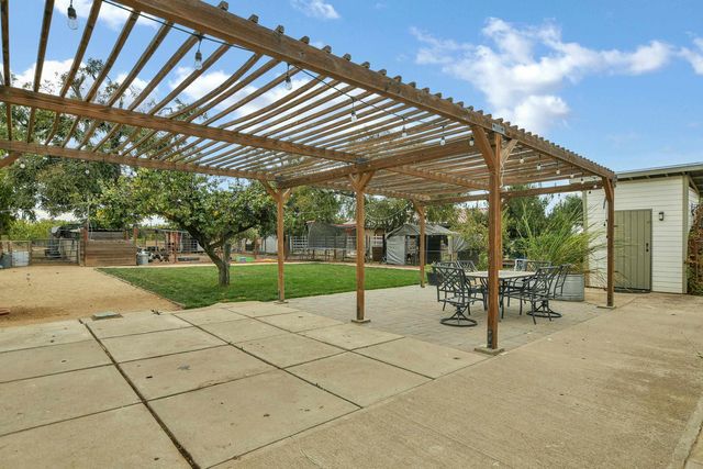 2661 Walnut Blvd, Brentwood, CA 94513